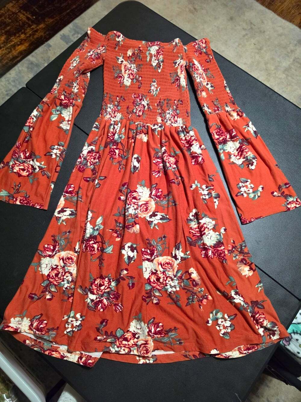 Faded Rose Women's S Rust Floral Smocked Off-Shoulder Bell Sleeve Midi Dress